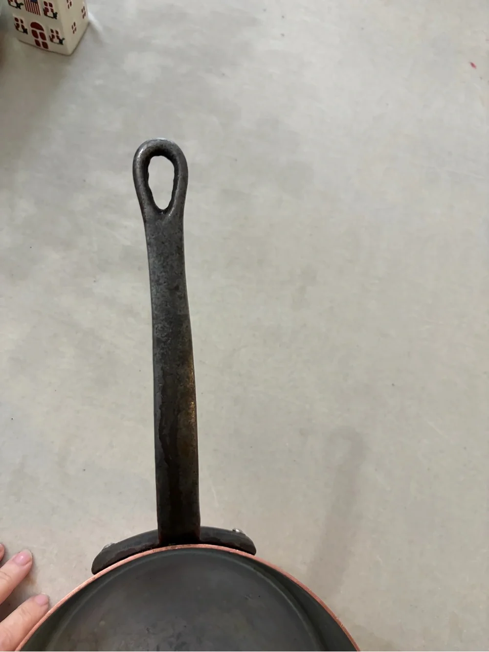 Hammered Copper Saucepan with Long Handle - Copper Finish